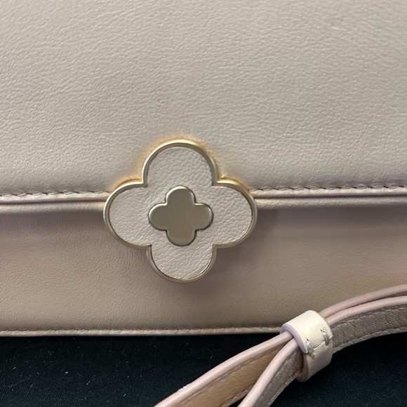 NWT Antonio Melani Hallie Crossbody Leather Bag. - Picture 4 of 15